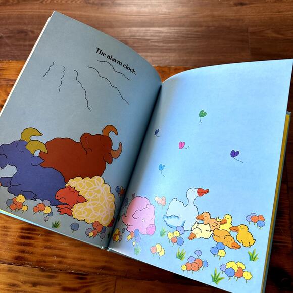 Vintage 1981 Where Does The Sun Go At Night? Hardcover Book - Picture 7 of 10